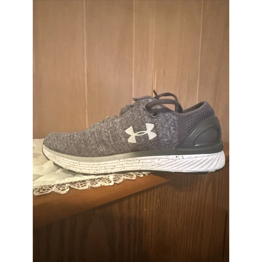 Size US 6.5- Under Armour Charged Bandit 3‎ Gray